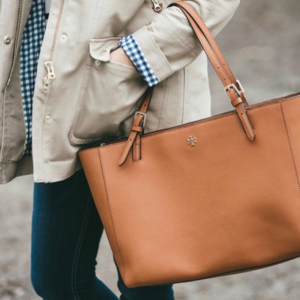 TORY BURCH Emerson Leather Large Buckle Tote - Picture 8 of 8